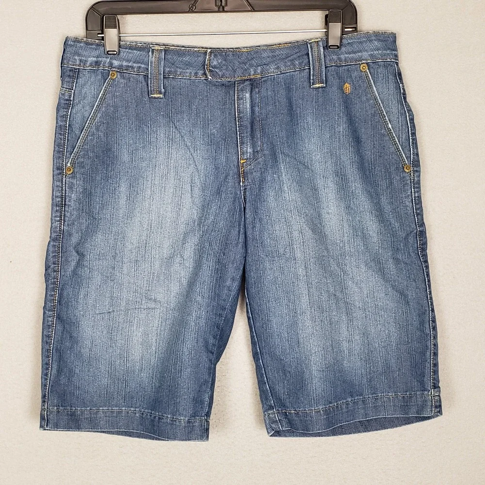 Levis Long Line Jean Shorts‎ Jorts Blue Denim Modest Flap Pockets Casual Size 12